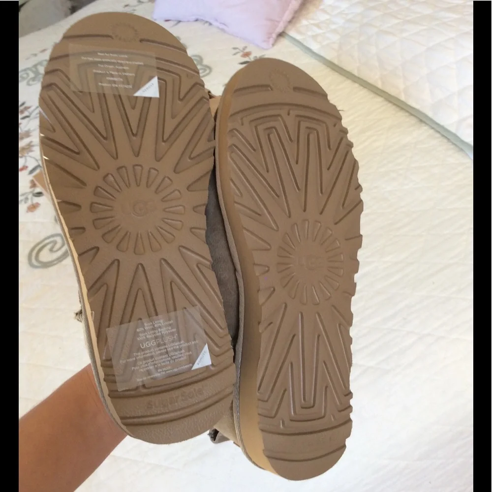 UGG classic ultra